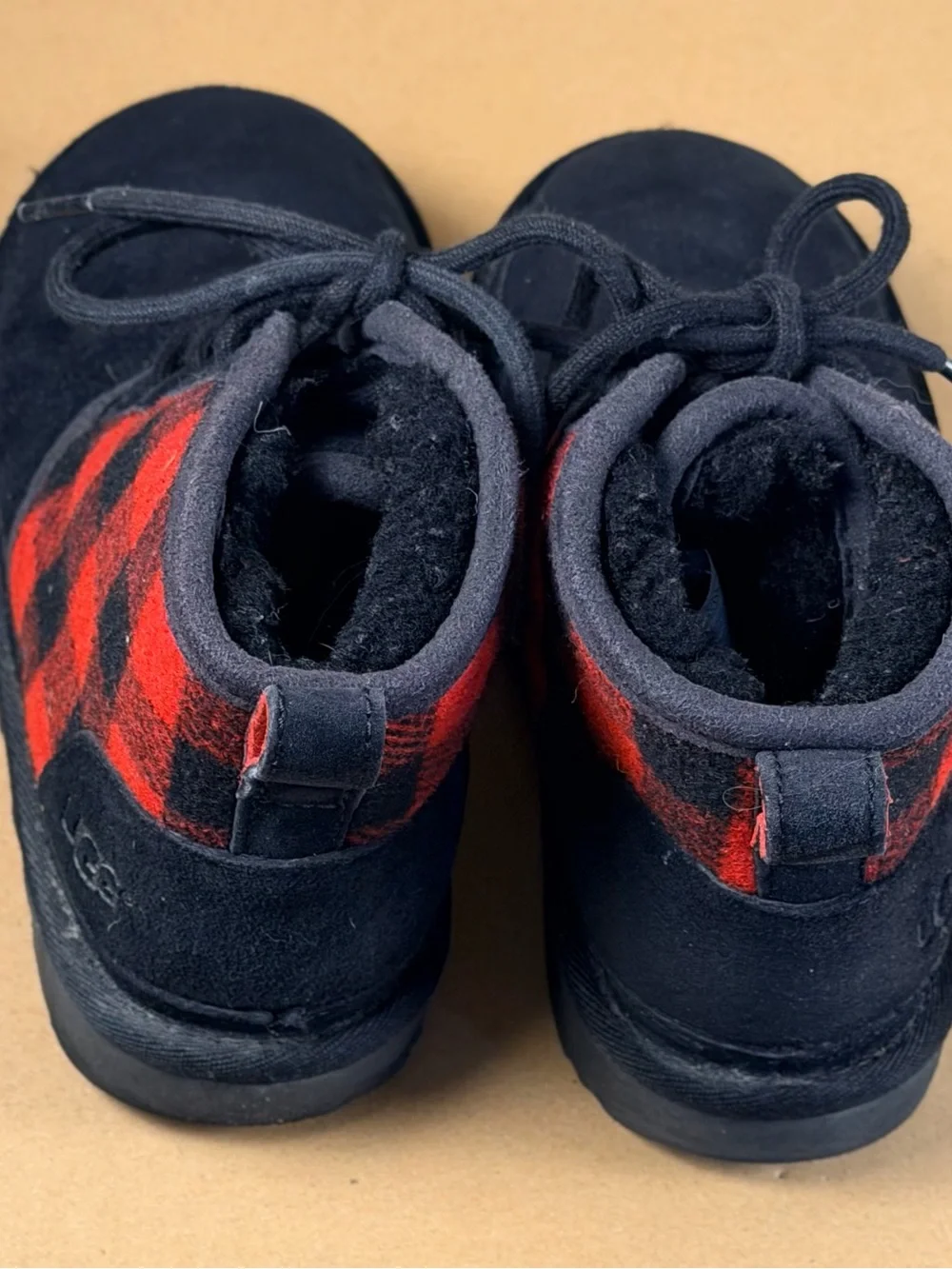 UGG Neumel II kids youth size  1 shoes black red plaid shearling snow boots